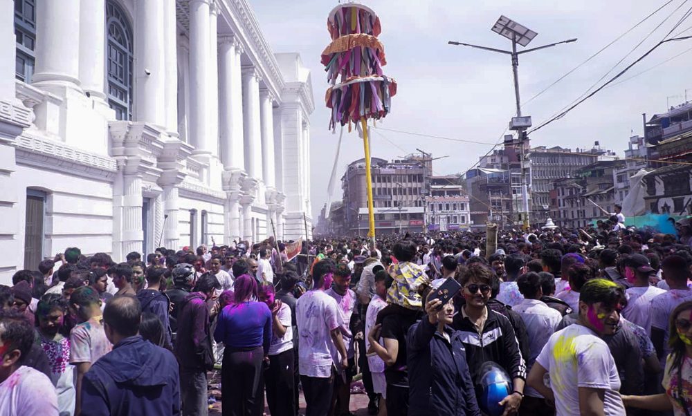 वसन्तपुरमा होलीको रौनक (तस्बिरहरु)