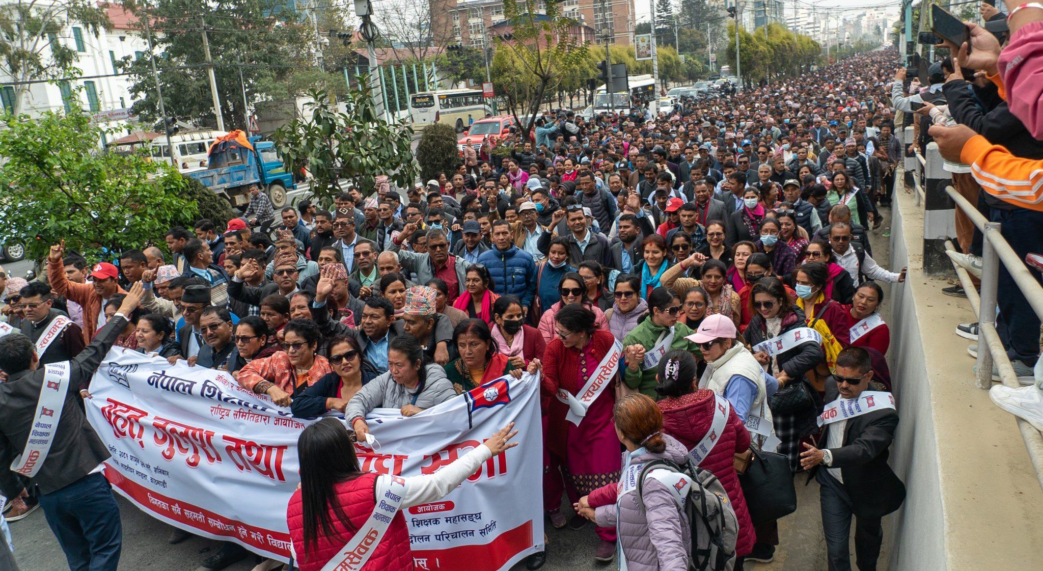 देशभरका शिक्षकहरु आन्दोलनमा, काठमाडौंमा बृहत प्रदर्शन