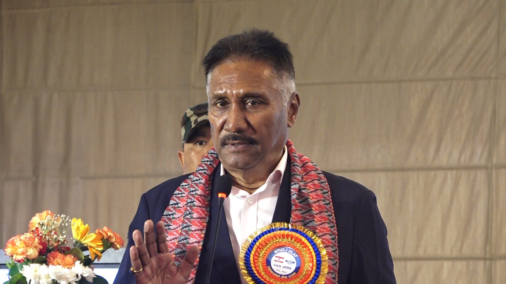हरेक श्रमिकलाई सिप सिकाएर पठाउने सरकारको तयारी छ : मन्त्री भण्डारी