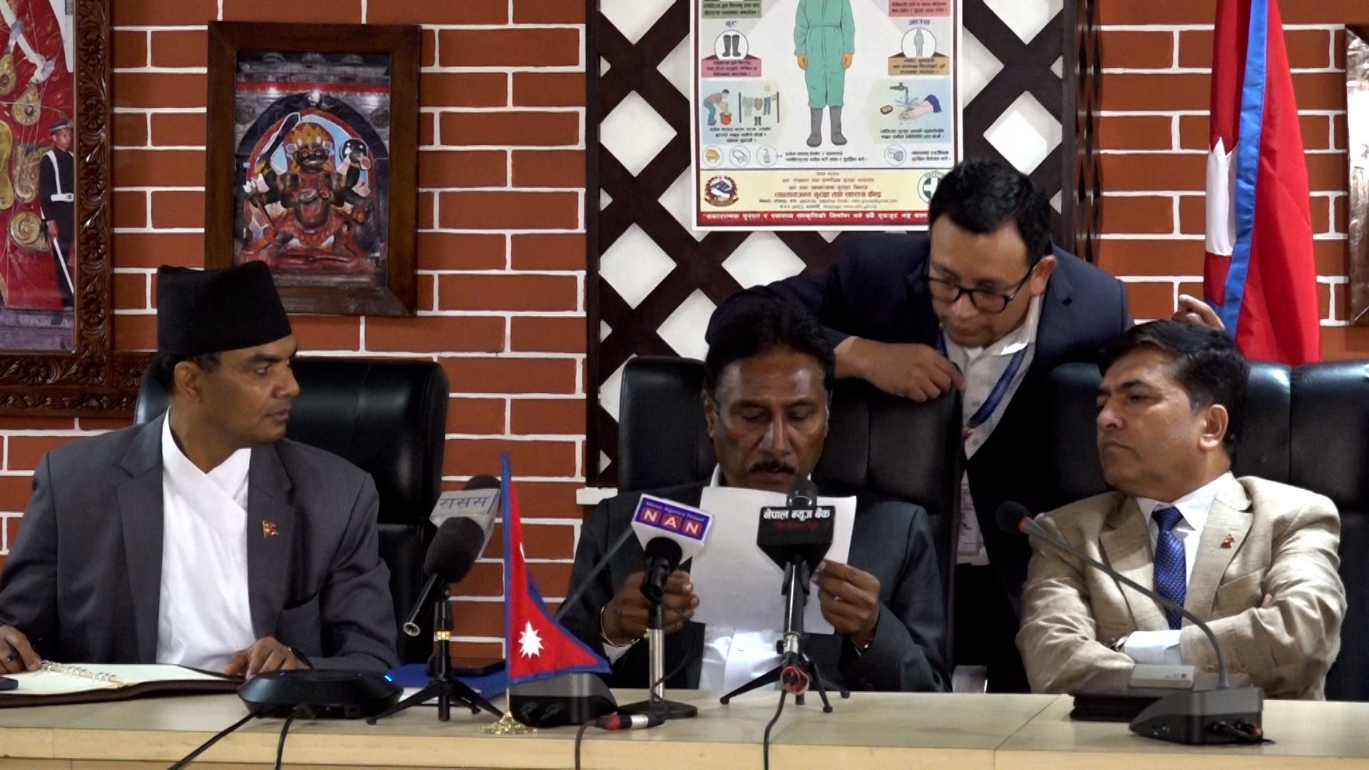 ‘श्रम संसार’ पोर्टलले रोजगारीका अवसर छैन भन्ने गलत भाष्यलाई चिर्न सहयोग गर्छ : मन्त्री भण्डारी