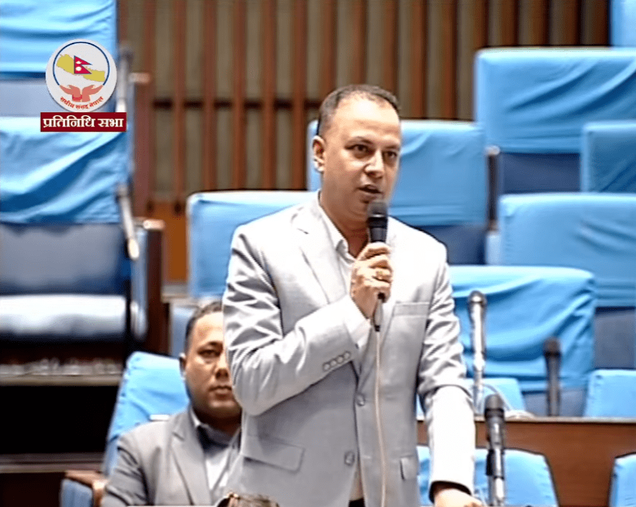 ‘३४ दिन गृह मन्त्रालय सम्हाल्दा लामिछानेले सबै तस्करहरु नियन्त्रणमा लिए’