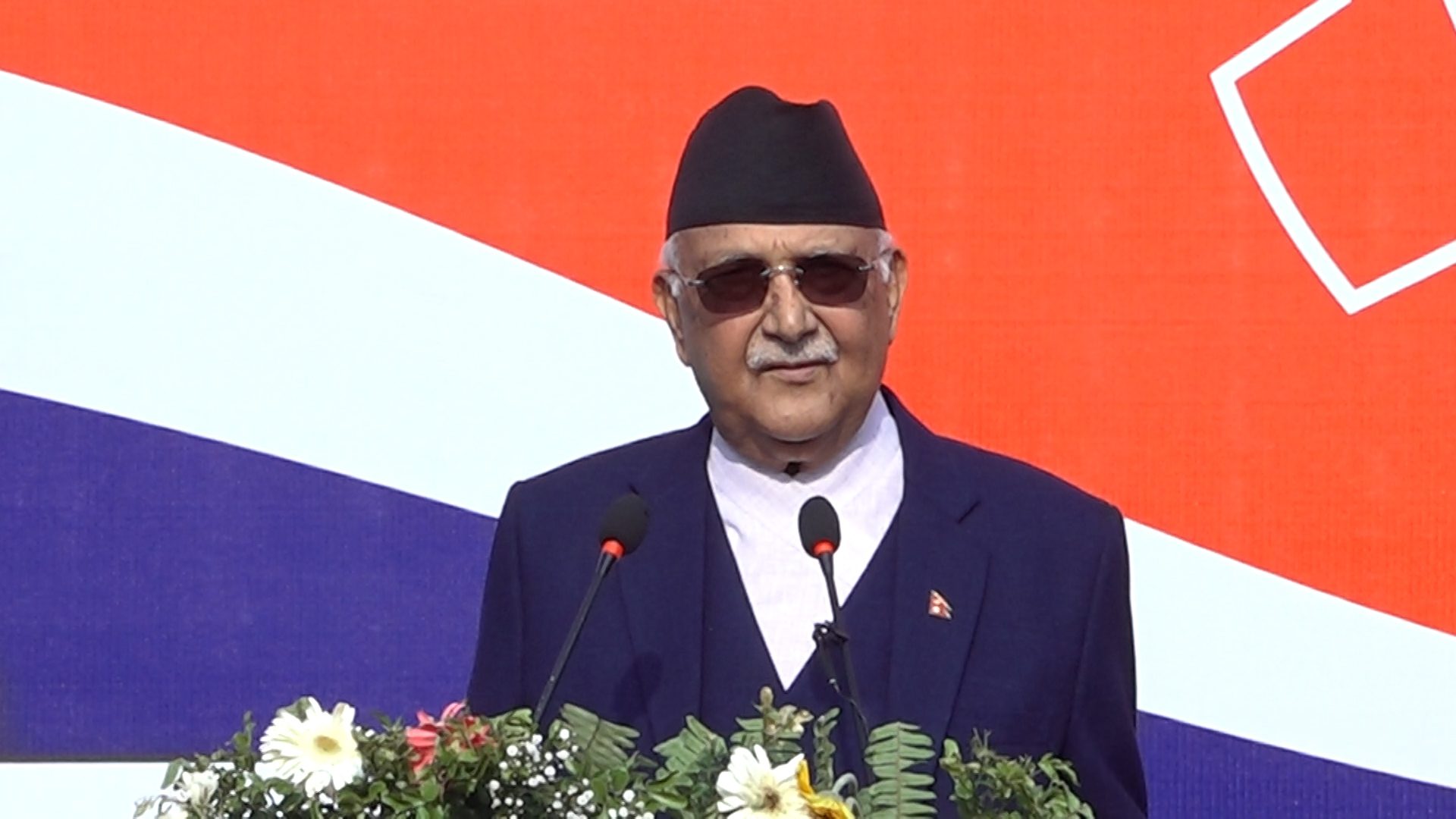 निरङ्कुश राजतन्त्र फर्काउने सपना देख्नेविरुद्ध मजदुर वर्ग लाग्नुपर्छ : प्रधानमन्त्री