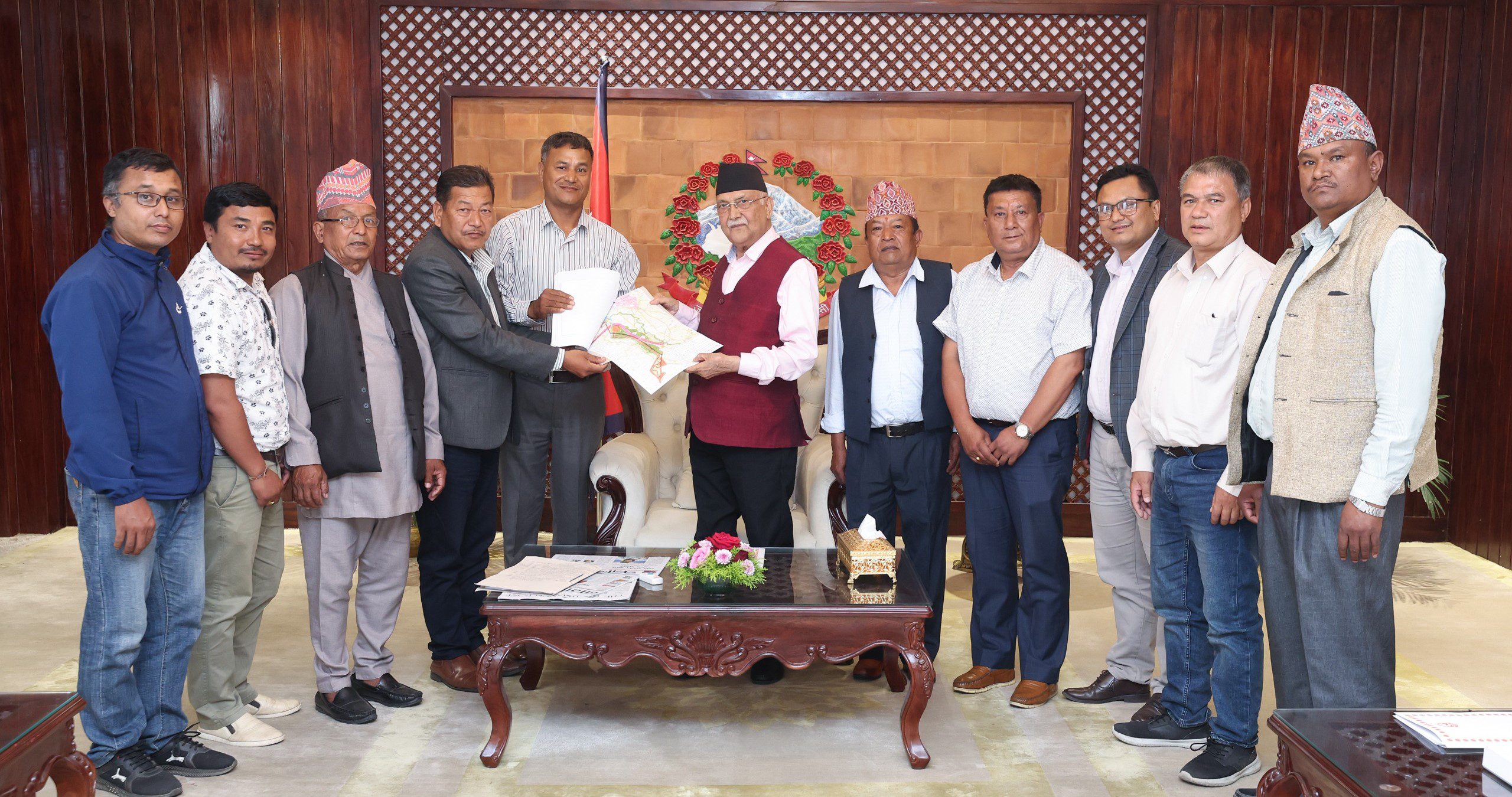 दूर्तमार्गको प्रस्थान विन्दु डुकुछापमा कायम गर्न प्रधानमन्त्रीलाई खोकनाबासीको सुझाव