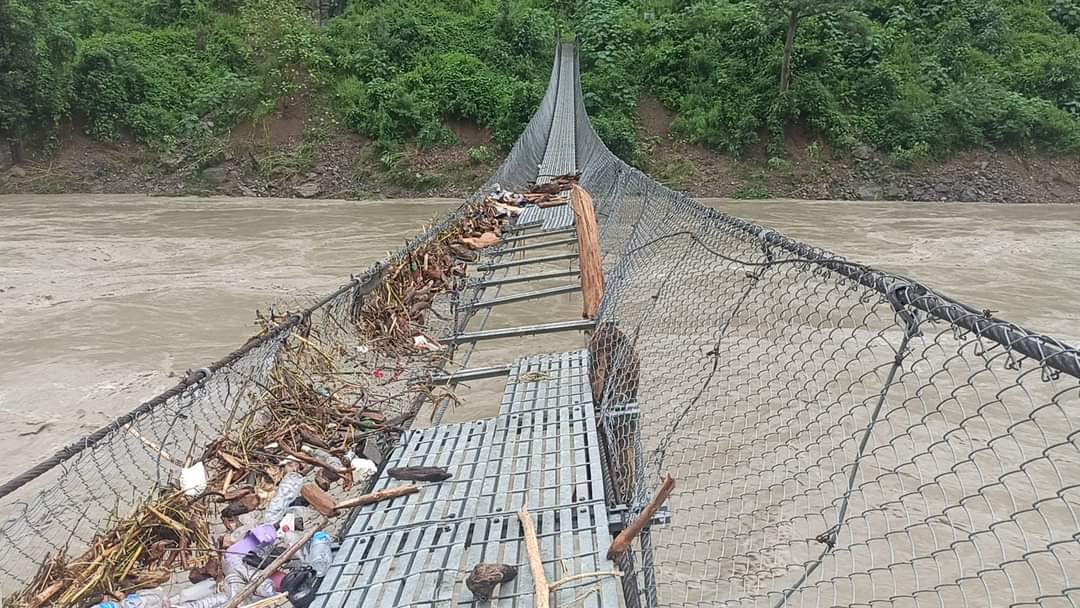 त्रिशूलीमा बाढीले क्षतिग्रस्त ५३ मध्ये ५ झोलुङ्गे पुल एक महिनाभित्रै बनिसक्ने